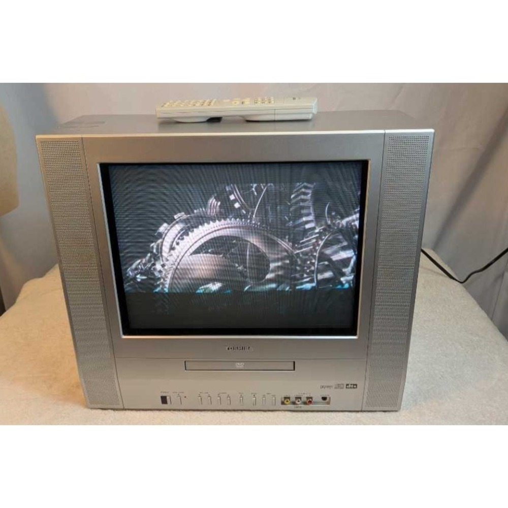 Toshiba 14 inch TV DVD Combo Retro Gaming TV Model MD14FP1 with Remote-Tested